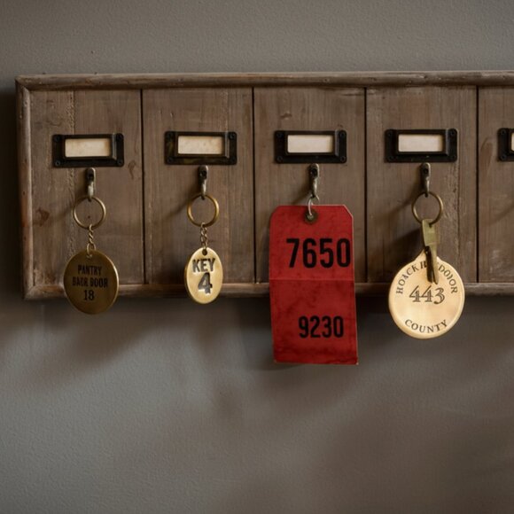 Ship-Multi Key Holder Wood Wall Rack 5 Hooks Vintage Style Office Motel Hotel - Picture 10 of 13